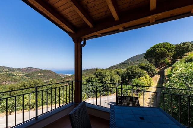 Standard Quadruple Room, Balcony