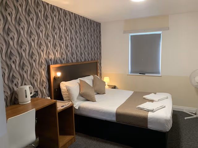 Standard Double Room, 1 Double Bed, Non Smoking, Ensuite