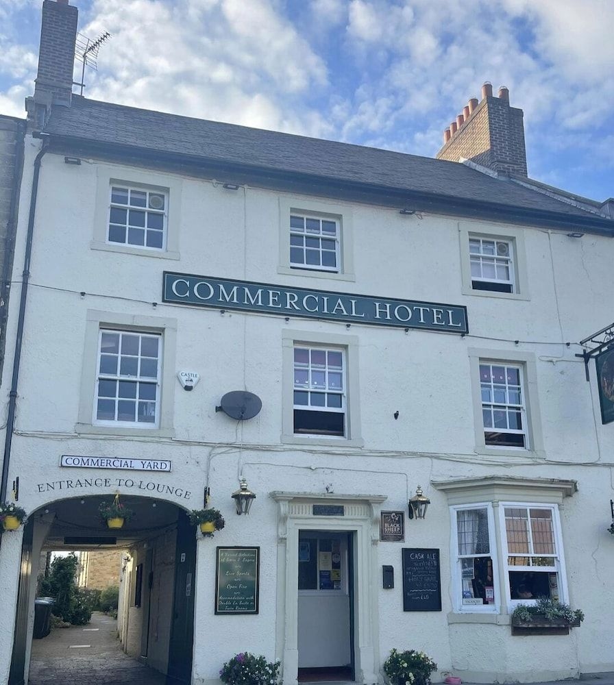 The Commercial Hotel2