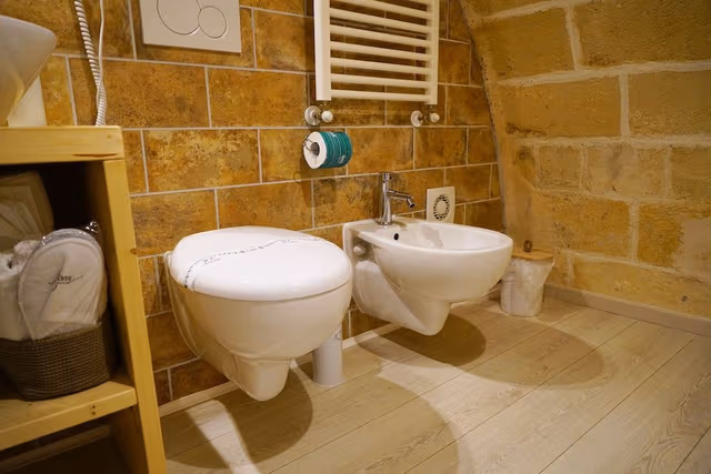 Double Room (U Quataratt