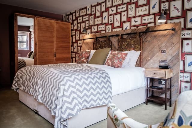 Comfy King or Twin Room