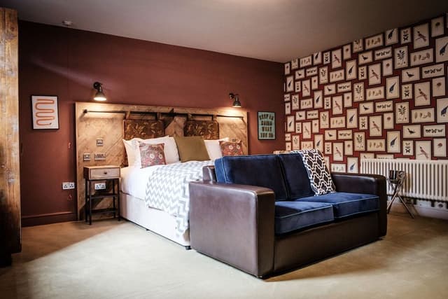 Family Room (Grand)