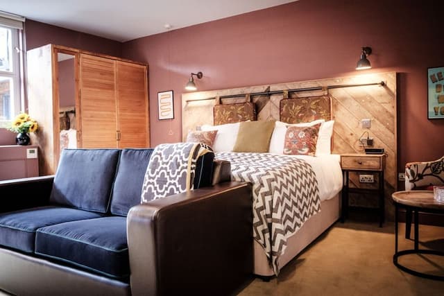 Family Room (Grand)