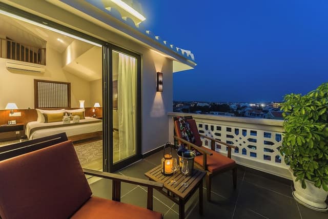 Family Duplex, River View
