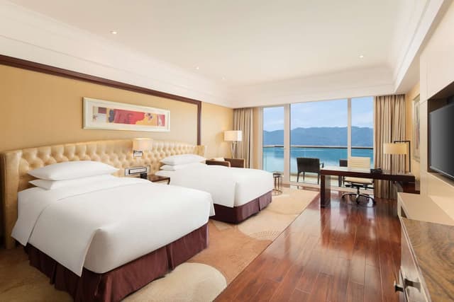TWIN GRAND LAKE VIEW ROOM
