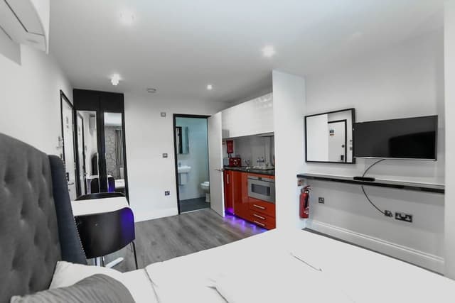 Superior Apartment, 1 Bedroom (Sleeps 4)
