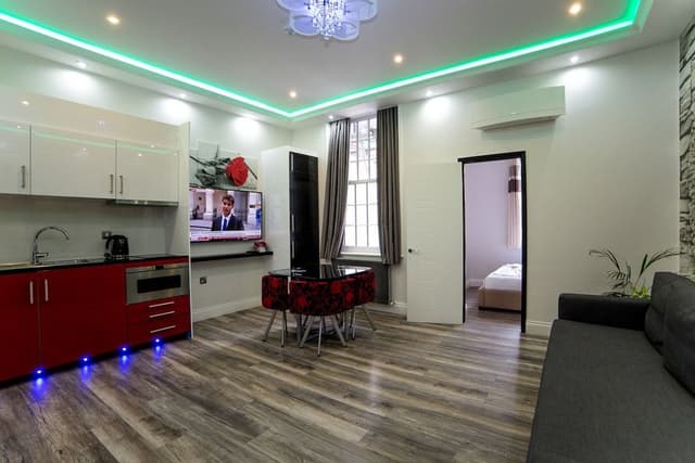 Superior Apartment, 1 Bedroom (Sleeps 4)