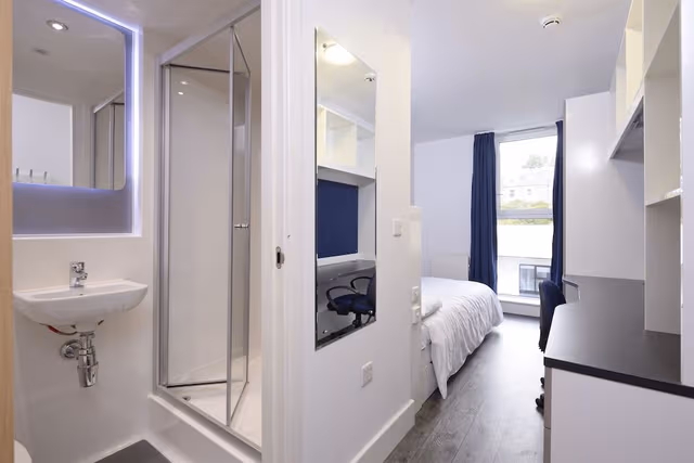 Standard Apartment, 4 Bedrooms, Kitchen (3/4 Double Bed - 120cm wide)