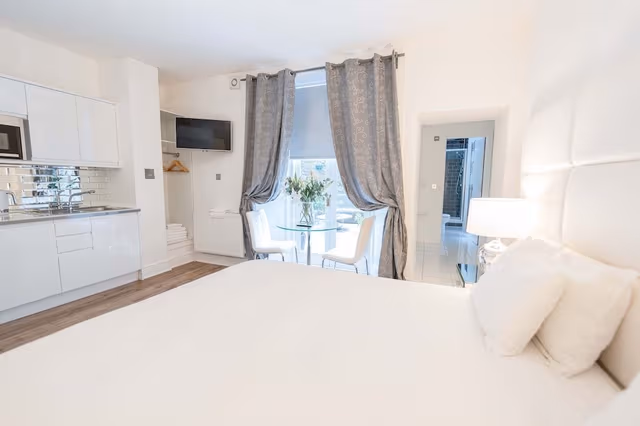 Deluxe Studio Suite (Garden)