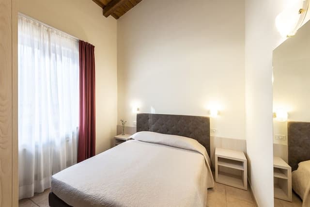 Apartment, 2 Bedrooms, Balcony, Lake View