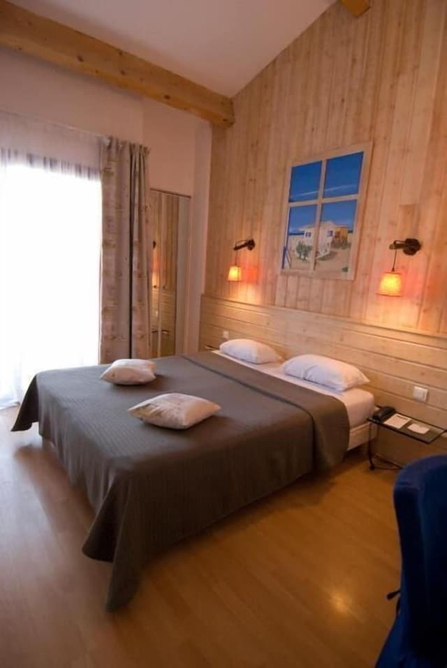 Quadruple Room, Connecting Rooms