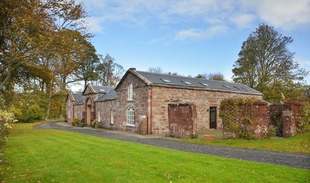 Finnich Cottages4