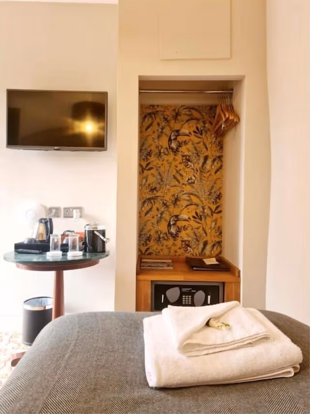 Twin Room, Ensuite