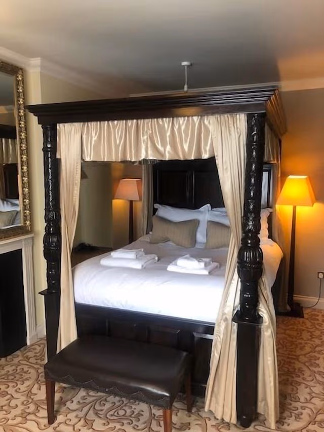 Deluxe Double Room, Ensuite (With 4 Poster Bed)
