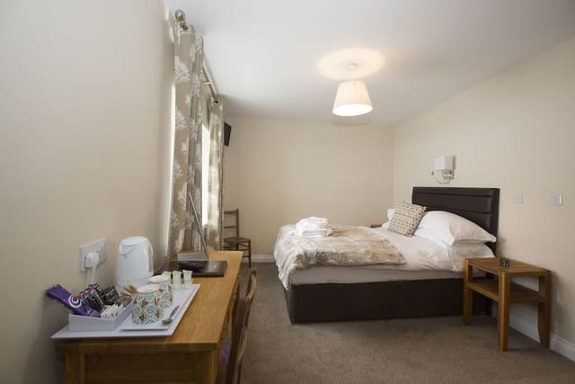 Superior Double Room (Ensuite with Shower)