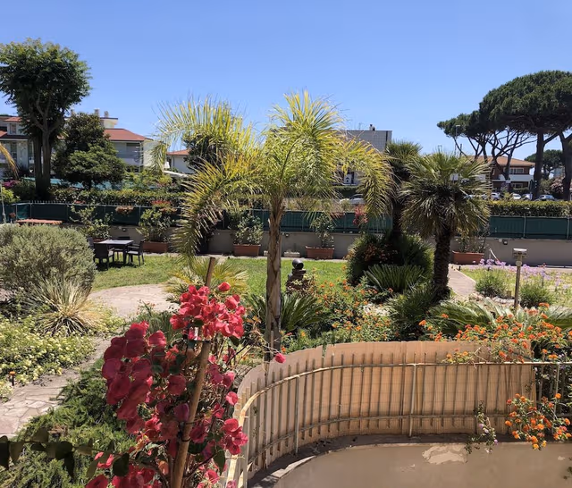 Superior Double Room, 1 Queen Bed, Garden View, Garden Area