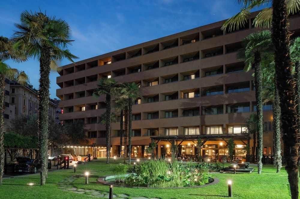 Royal Hotel Carlton4