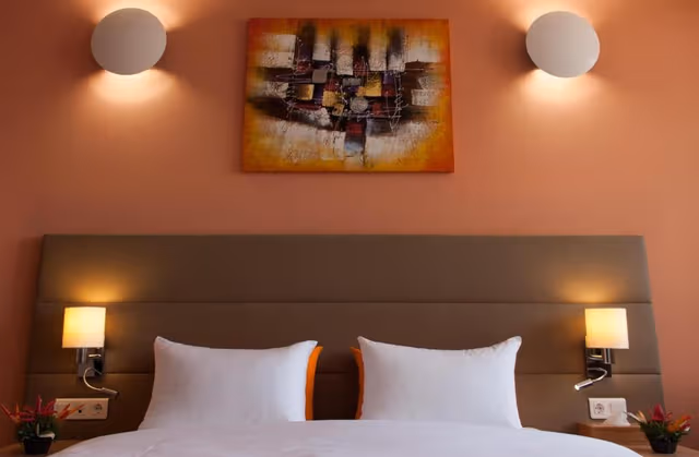 Standard Queen Room