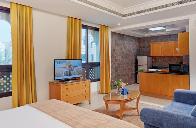 One-Bedroom Apartment with Beach View