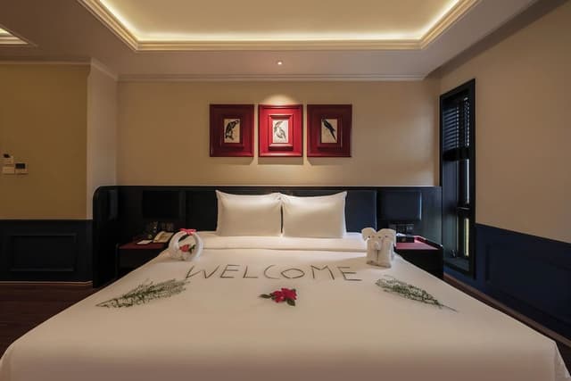 Junior Double room - City view window