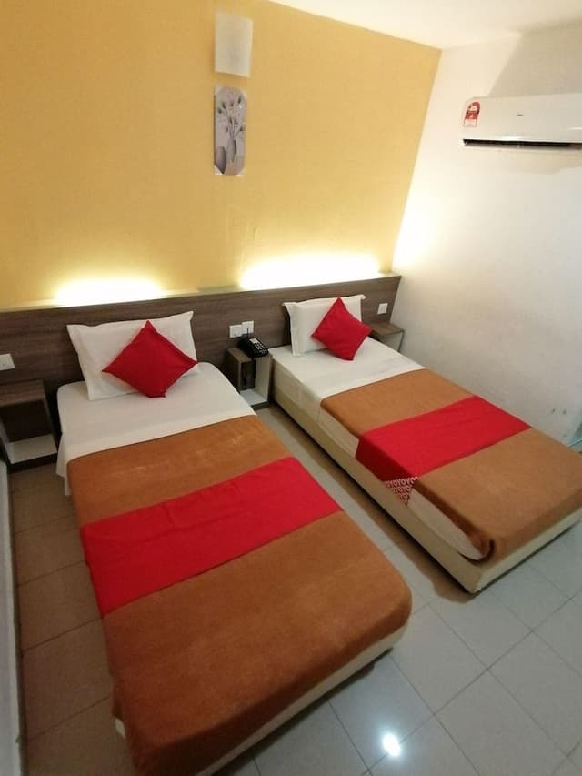 Standard Twin Room