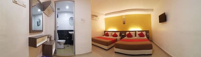 Deluxe Quadruple Room, 2 Queen Beds