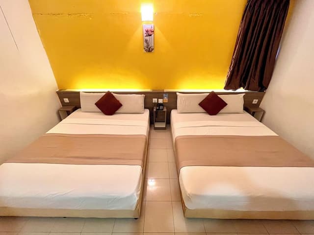 Deluxe Quadruple Room, 2 Queen Beds