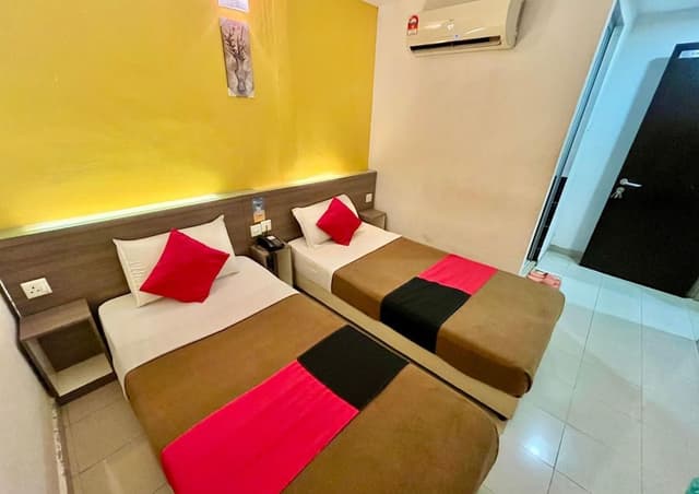 Standard Twin Room