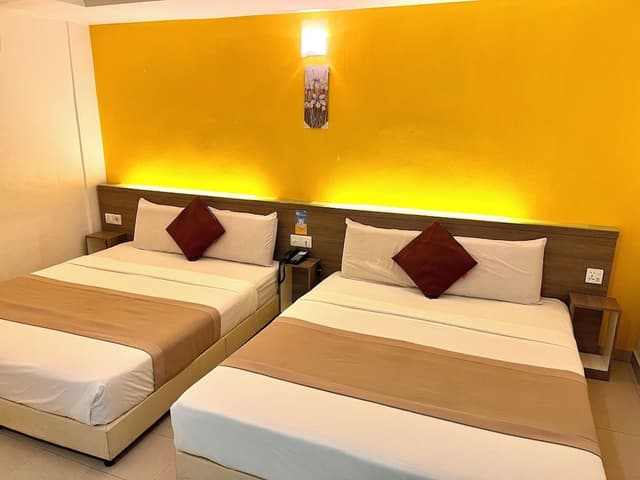 Deluxe Quadruple Room, 2 Queen Beds
