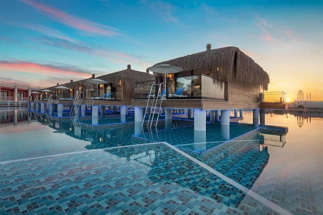 Maldive Houses / Only Adult