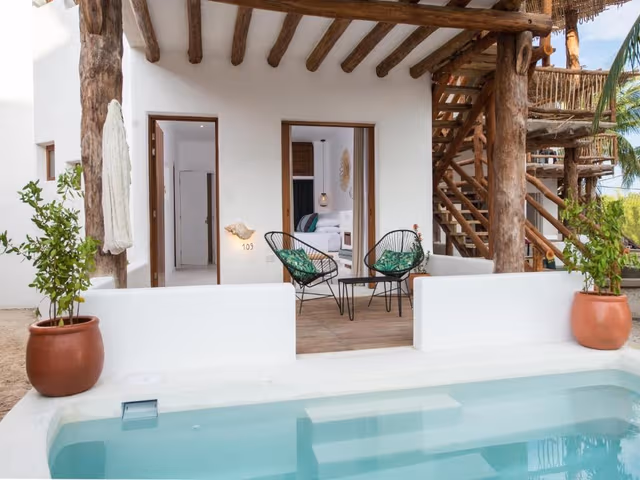 Junior Suite with Private Pool (3 adults)