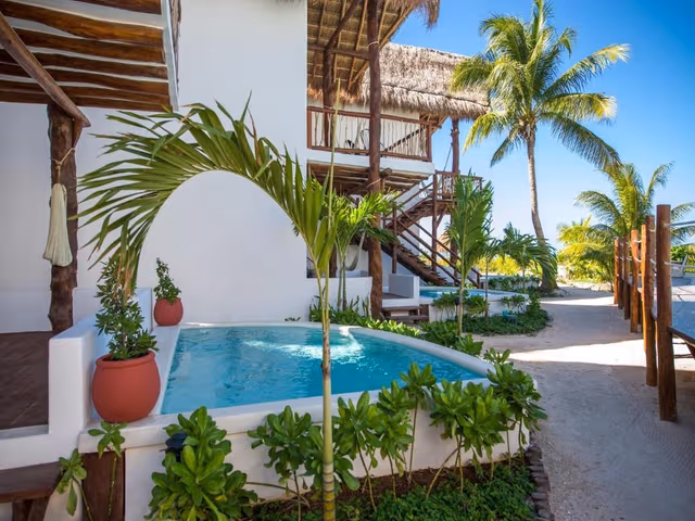 Junior Suite with Private Pool (2 adults)