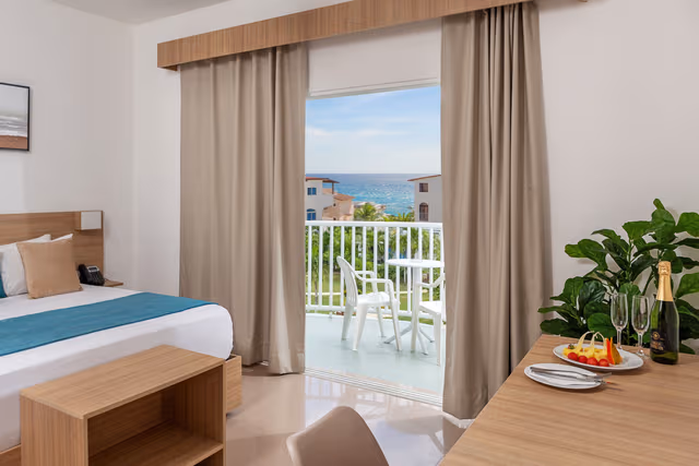 Double Room with Partial Sea View