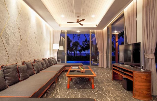 5BR Beachfront Pool Villa