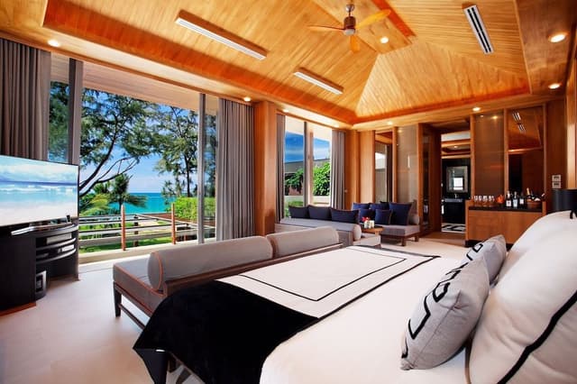 5BR Beachfront Pool Villa
