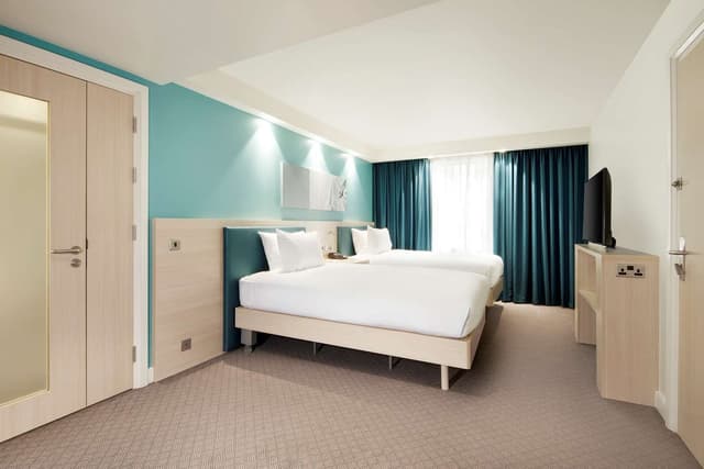 TWIN ACCESSIBLE ROOM