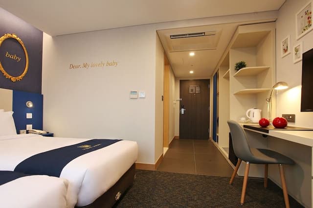 Standard Twin Room