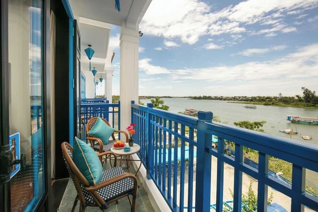 Silk Suite Double or Twin Room Grand River View & Balcony
