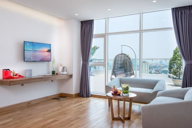 Executive Suite Room City View or Sea View