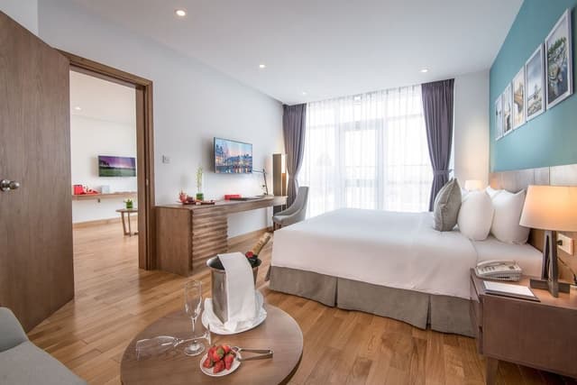 Executive Suite Room City View or Sea View