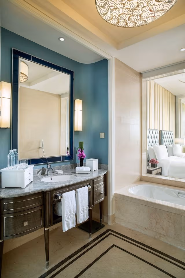 Superior Room, 2 Twin Beds, Club Lounge Access