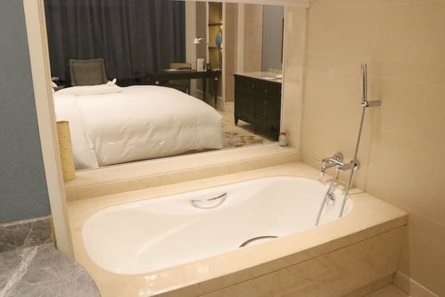 Superior Room, 1 King Bed