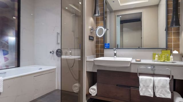 GRAND DELUXE SUITE WITH SEA VIEW