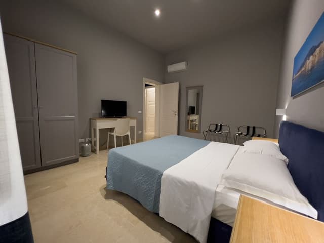 Deluxe Suite, 1 Bedroom, Non Smoking, City View