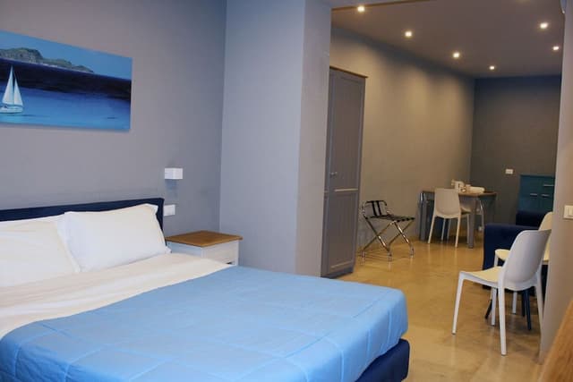 Junior Suite, 1 Queen Bed, Non Smoking