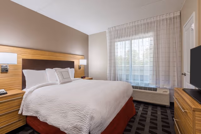 2 Bedroom Suite