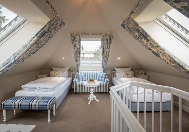 Comfort Twin Room, City View