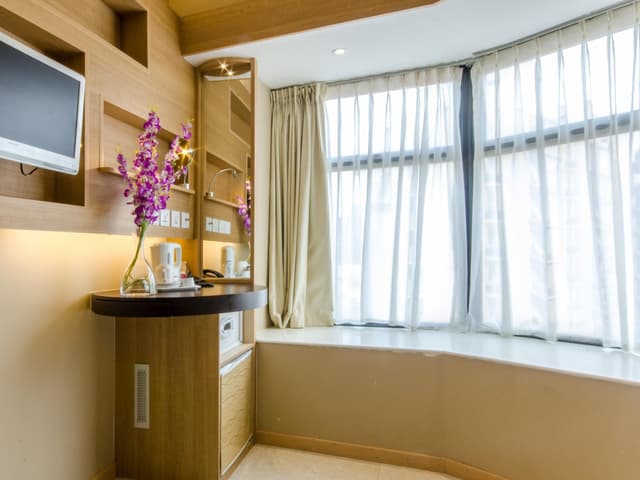 Connecting Room