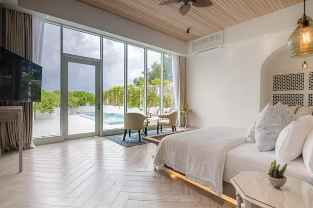 Sunset Beach Pool Suite