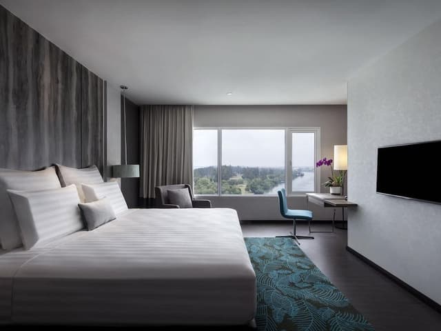 Deluxe Room, 1 King Bed, Sea View